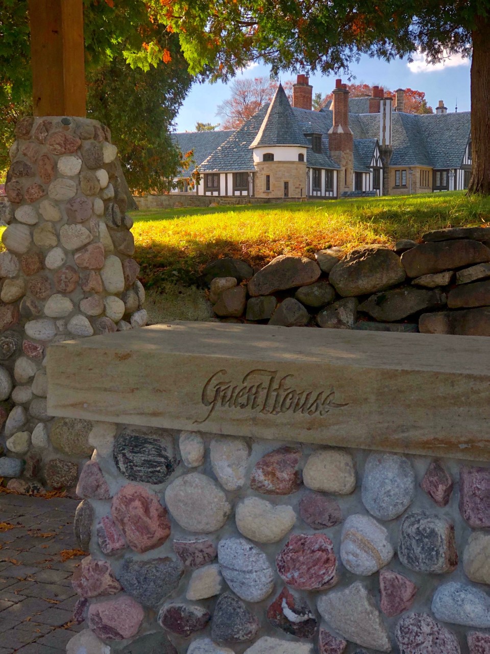 Guest House Give